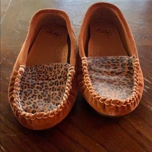 Leopard print flats
